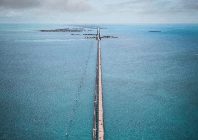 佛罗里达群岛七英里桥的鸟瞰图