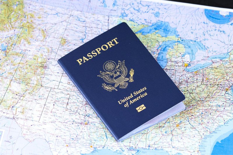 护照和地图