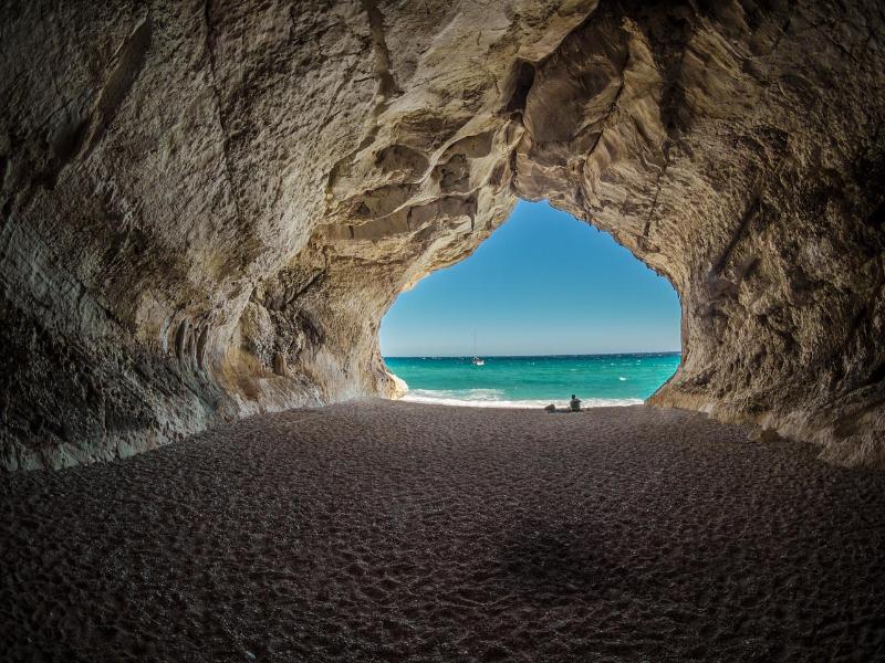 撒丁岛的洞穴